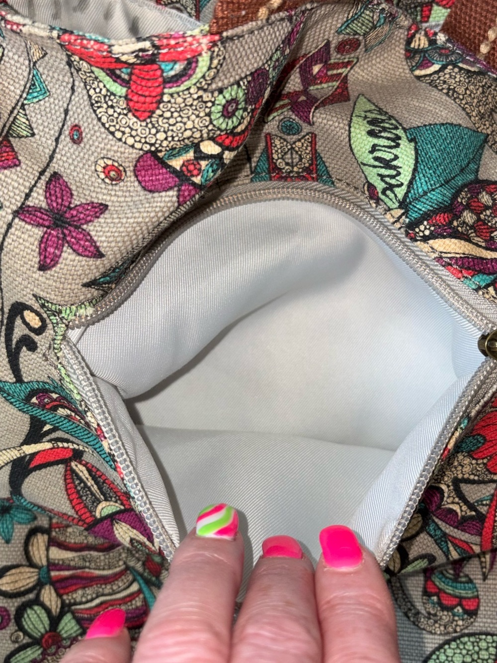Sakroots Artist Circle Spirit Desert City Tote Convertible Crossbody Bag - Picture 6 of 7
